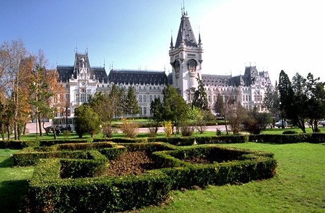 iasi_palat.jpg